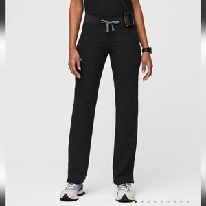 FIGS KadeTM Cargo Scrub Pants StraightLeg Pants in Black Size Large Tall